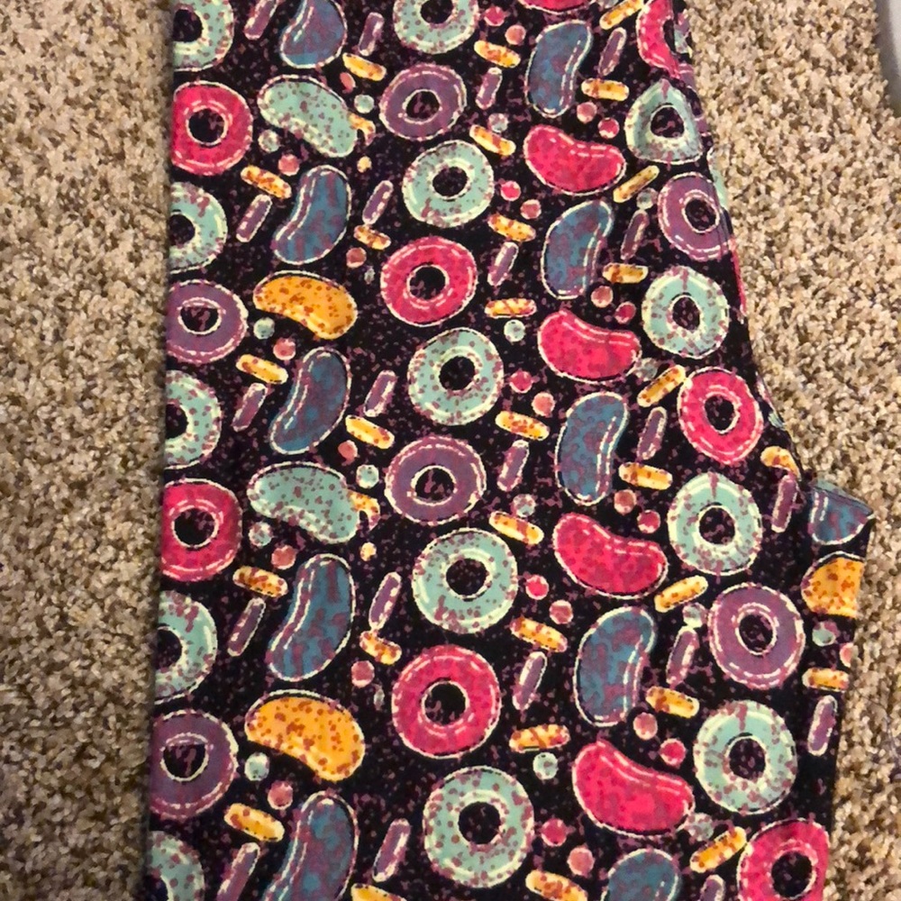 NWOT tc lularoe leggings. Donuts and jellybeans!